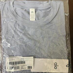 NWT - ALO Yoga All Day Short Sleeve [Winter Frost] - Size S